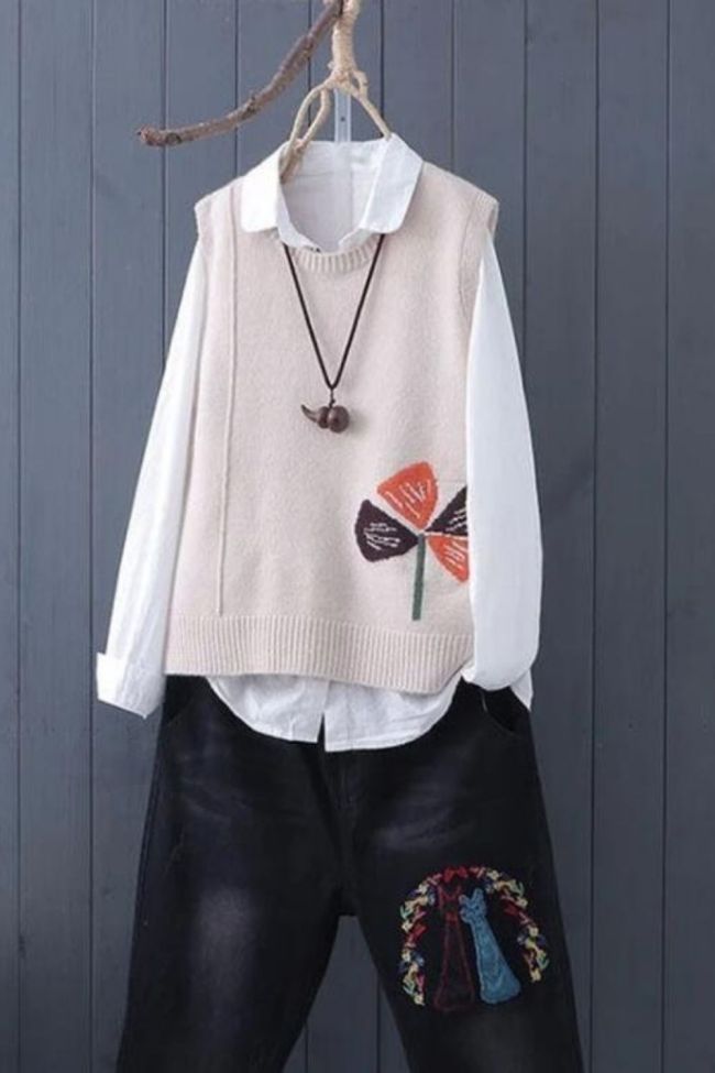 Female Embroidery Knitted Sweater Vest