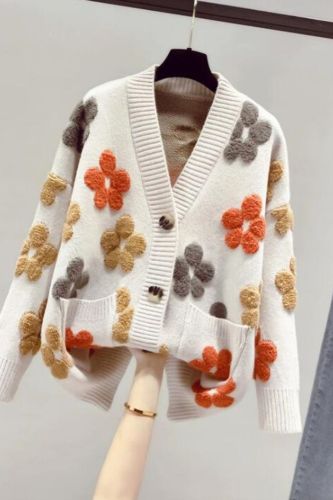 Fashion New Women's Knitted Long-Sleeved V-Neck Cardigan