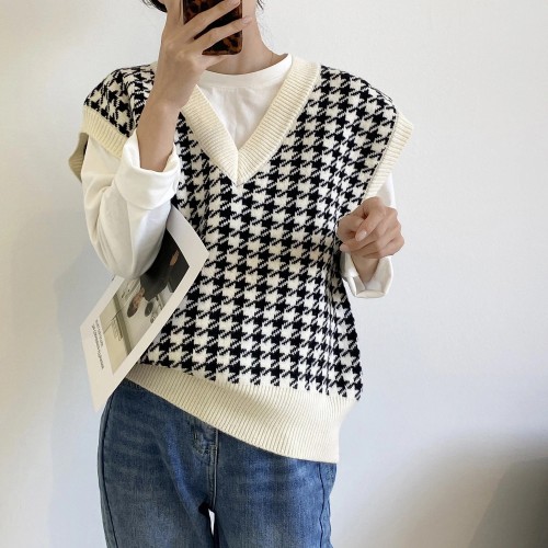 Women's Vintage Loose V-Neck Plaid Print Sweater Vest
