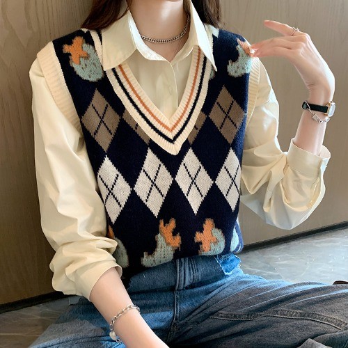 Women's Fashion V-neck Fold Knit Sweater Vest