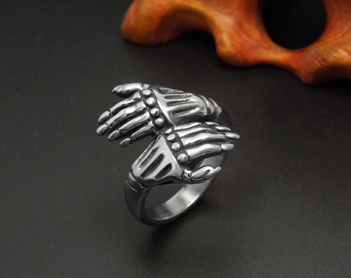 New Stainless Steel Skull Hand Ring