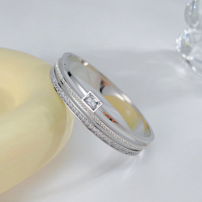 Wholesale Stainless Steel CZ Bangle