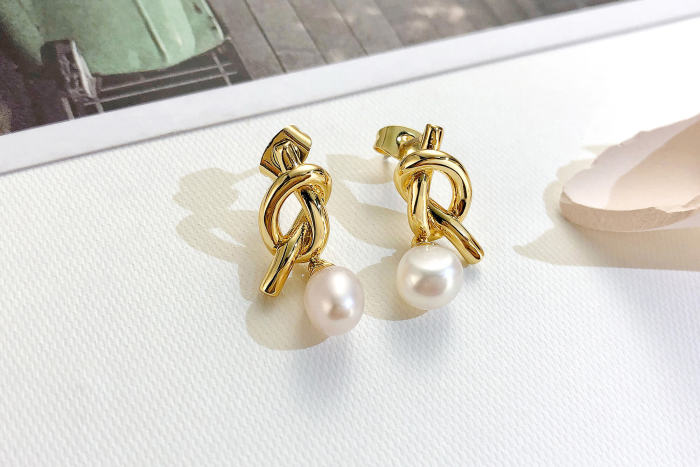 Wholesale Copper and Pearl Earring