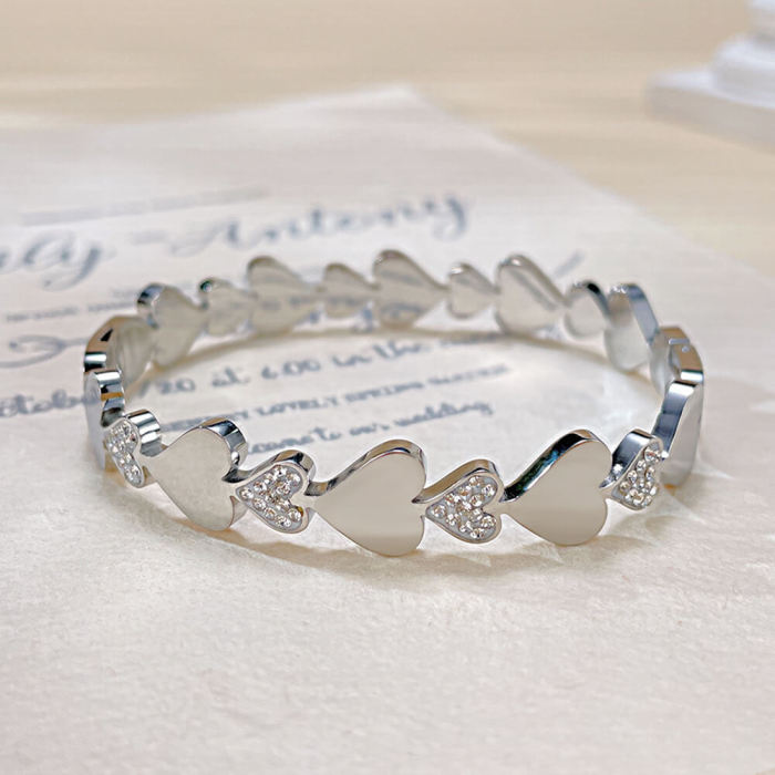 Wholesale Stainless Steel Love with Zirconia Bangle