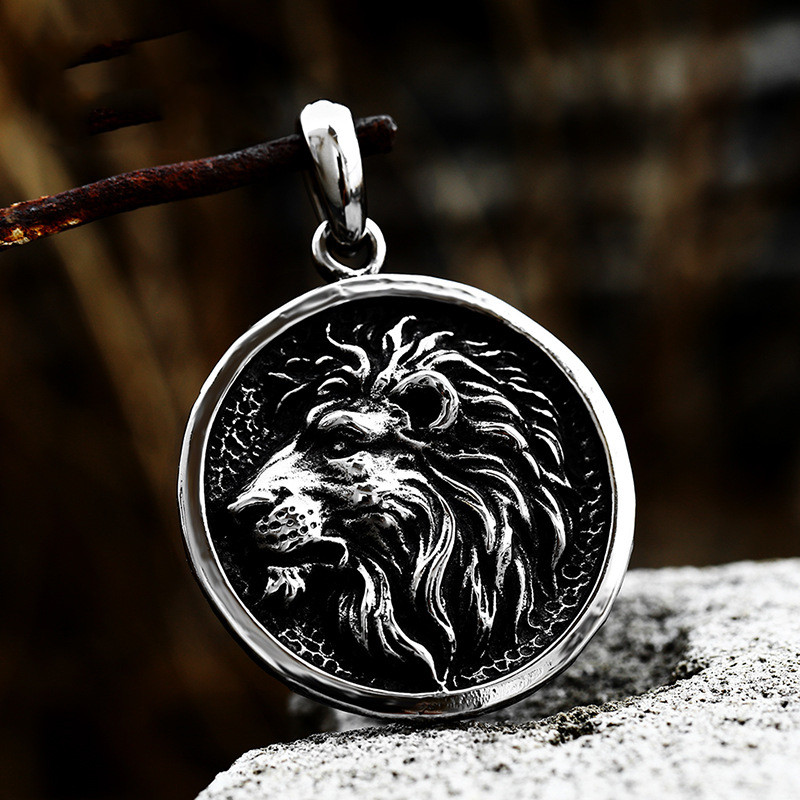 Wholesale Stainless Steel Embossed Lion Necklace