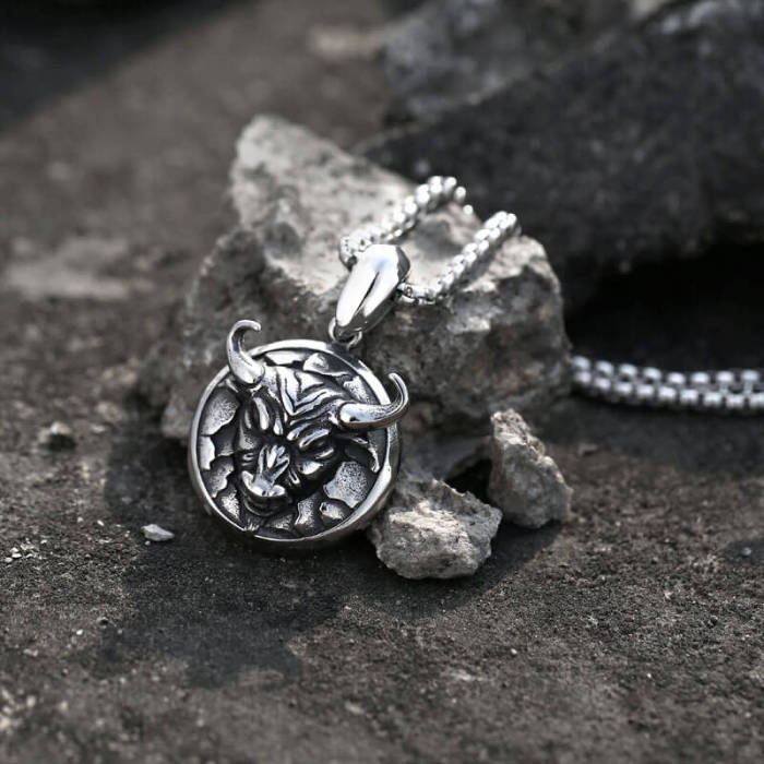 Wolesale Stainless Steel Bull's Head Pendant