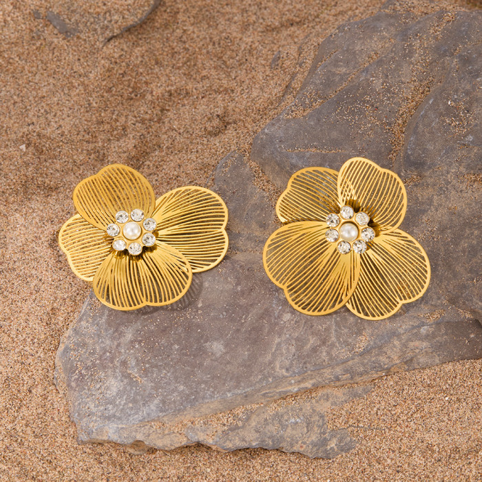 Wholesale Stainless Steel Flower Pearl Earrings