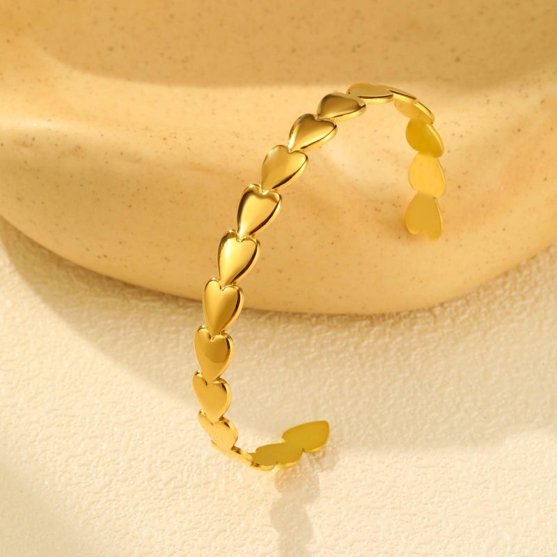 Wholesale Stainless Steel Hearts Open Bracelet