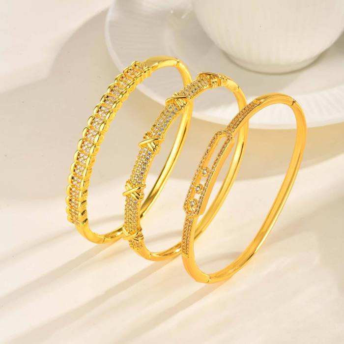 Wholesale Copper Zirconia Niche Bangle