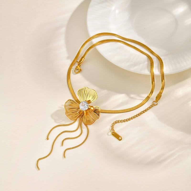 Wholesale Stainless Steel Trefoil Necklace