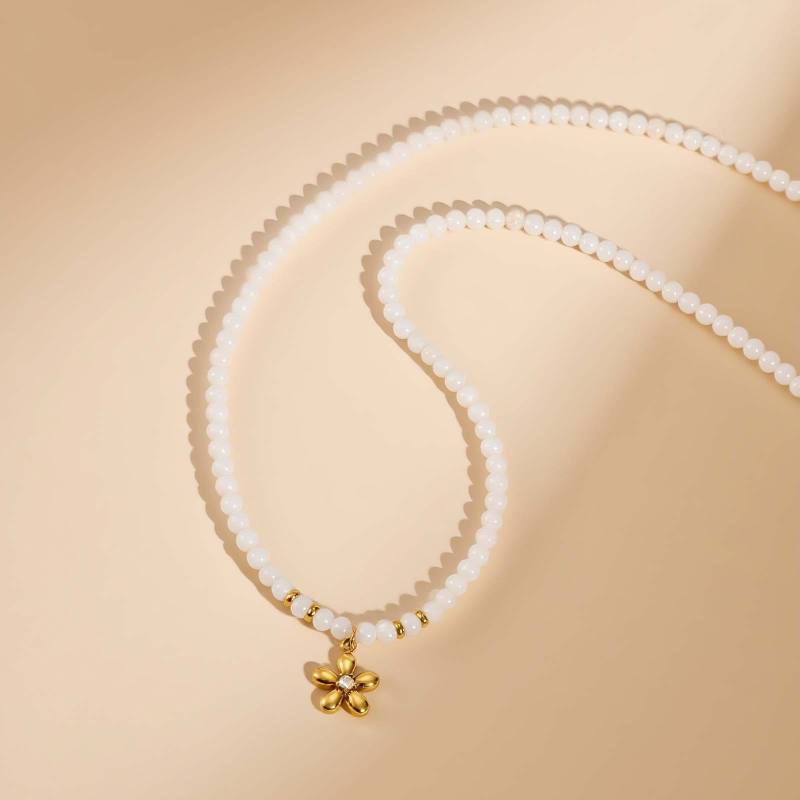 Wholesale Imitation Pearl Necklace with Flowers