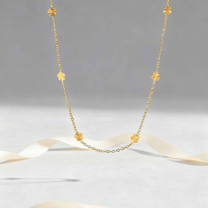 Wholesale Delicate Gold Flower Chain Necklace