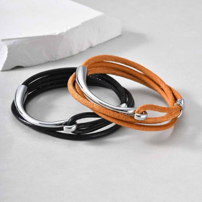 Men’s Leather Bracelet with Alloy Hook