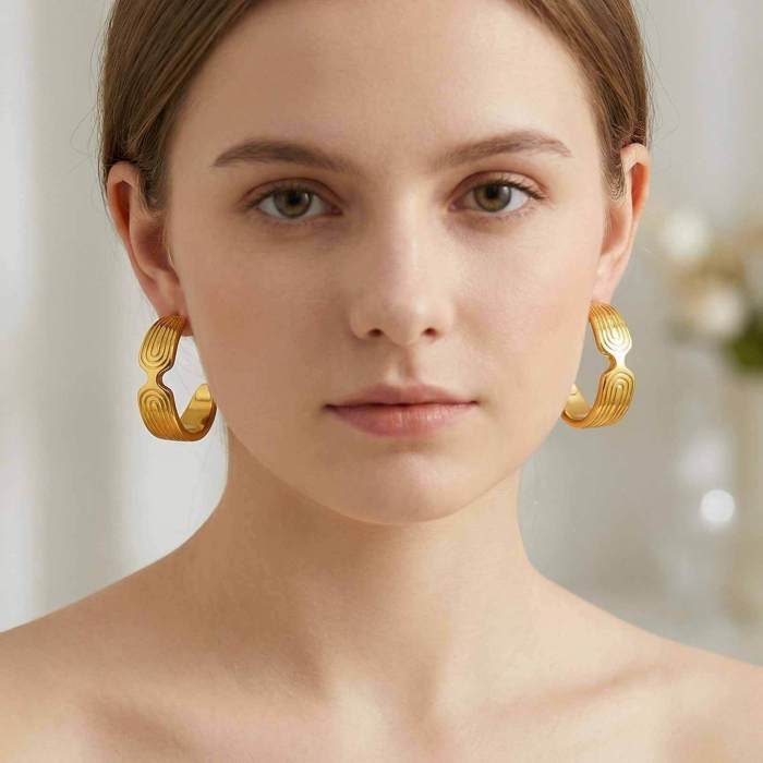 Wholesale Vintage Stainless Steel C-Hoop Earrings