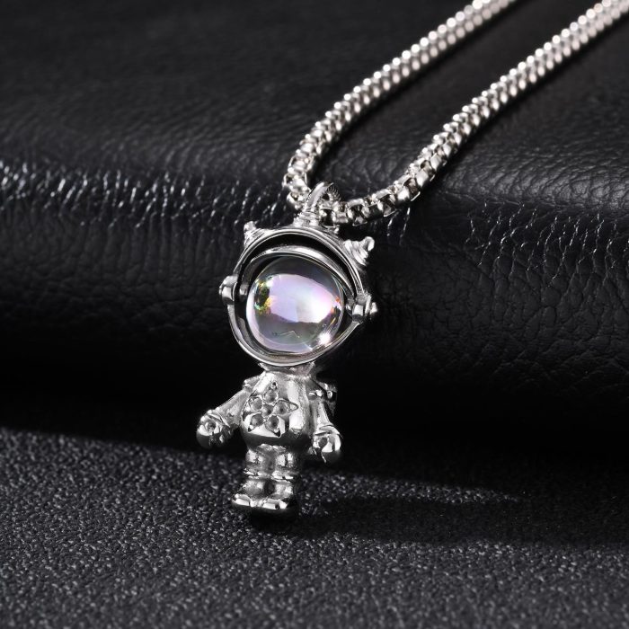 Wholesale Stainless Steel 3D Astronaut Spaceman Pendant