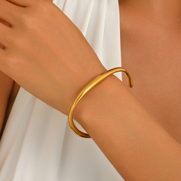 Wholesale Waterproof Tarnish-Free Gold Smooth Wave Cuff Bangle