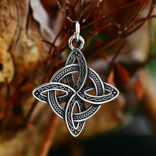 Wholesale Stainless Steel Vintage Witch's Knot Celtic Shield Pendant