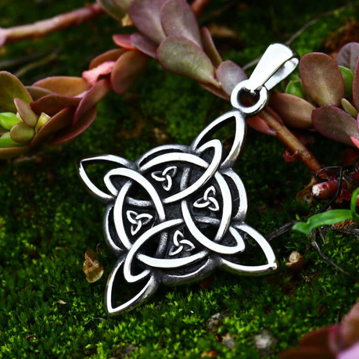 Wholesale Vintage Stainless Steel Celtic Knot Protection Pendant