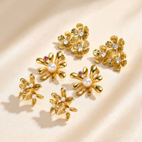 Wholesale Stainless Steel Flower Pearl Stud Earrings