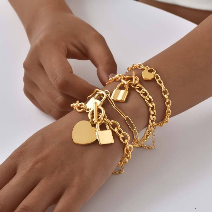 Wholesale Stainless Steel Lock Key Necklace