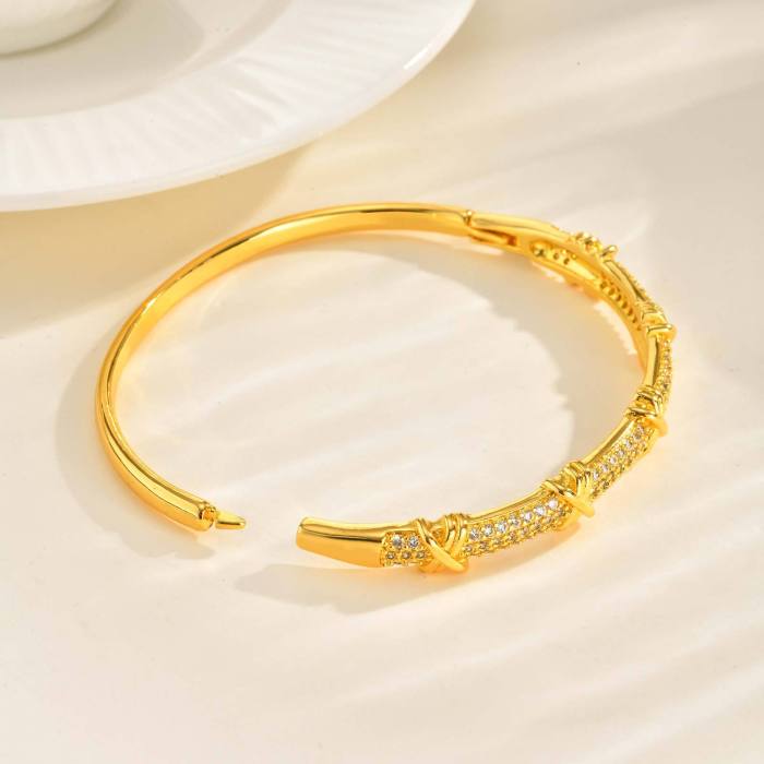 Wholesale Copper Zirconia Niche Bangle