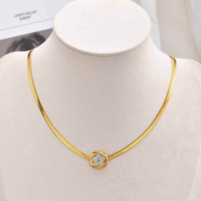 Wholesale Stainless Steel Waterproof Non-Tarnish Lucky Flower Jewelry