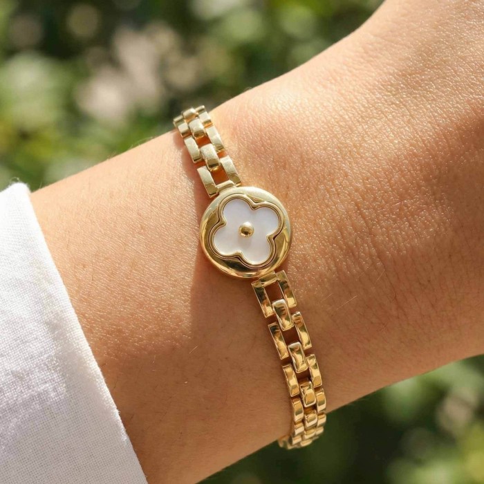 Wholesale Stainless Steel Waterproof Non-Tarnish Lucky Flower Jewelry