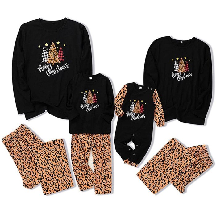 Merry Christmas Family Leopard Christmas Pajamas Mommy and Me Family Matching Clothes Soft Sleepwear