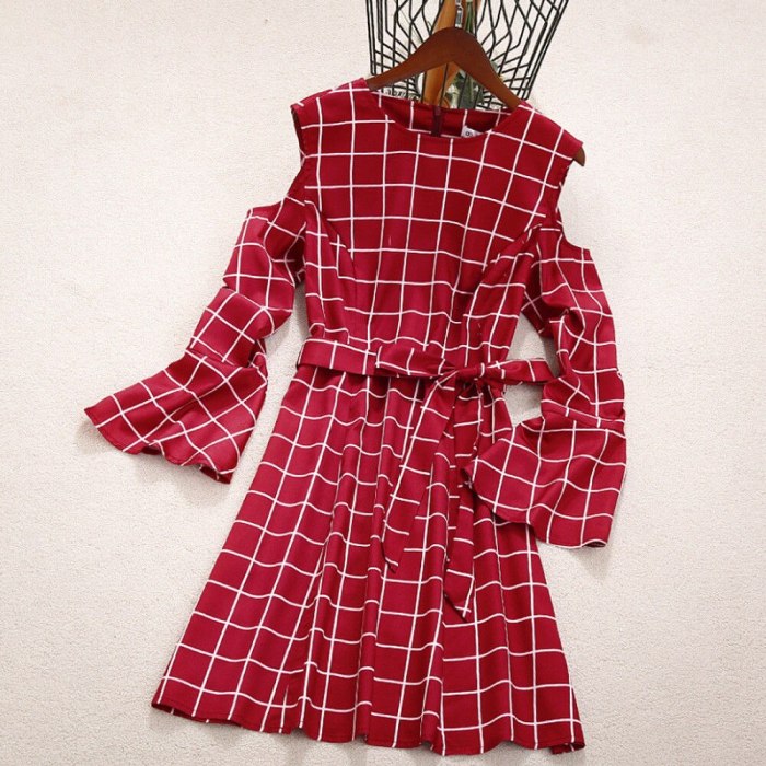 Family Dress Mother and Daughter Matching Dress Ruffles Long Sleeve Off Shoulder Plaid Print Sashes Knee-Length A-Line Dress