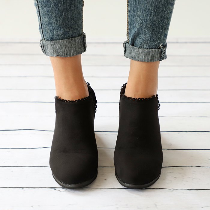 Women Low Heel Round Toe Lace-Up Casual Boots