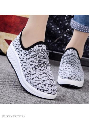 Mid Heeled Round Toe Casual Sneakers