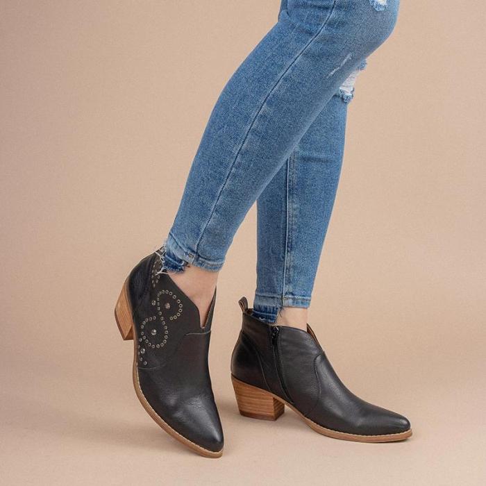 Women's Fashion Solid Color Rivets Decorative Ankle Boots
