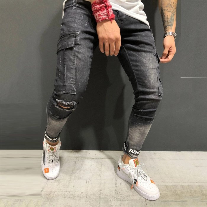 Fashion Hole-In-The-Leg Elastic Jeans