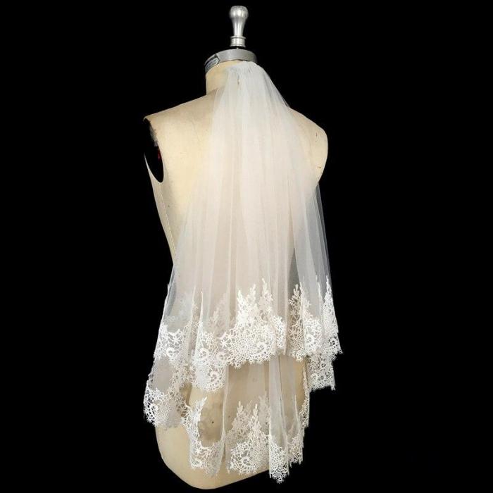 Short Ivory Tulle Veil Lace Edge Women Wedding Veil With Comb Two Layers Bridal Veil Accessories