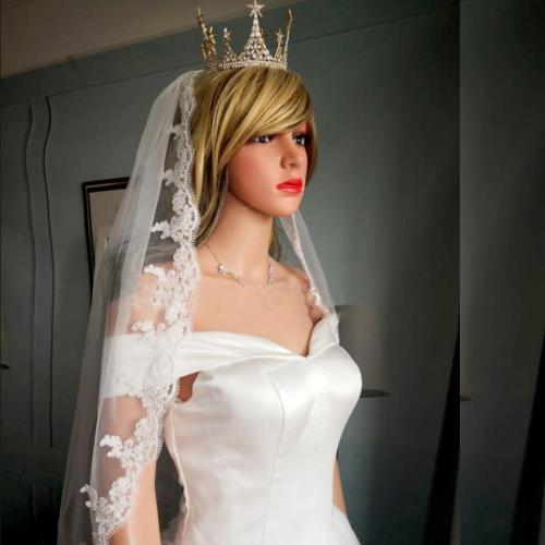 2020 Elegant Short Bridal Veils Ivory Tulle Lace Edge Women Wedding Veil With Comb One Layer 100 CM