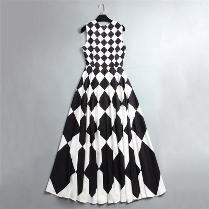 Women's Black And White Plaid Sleeveless Long Dress