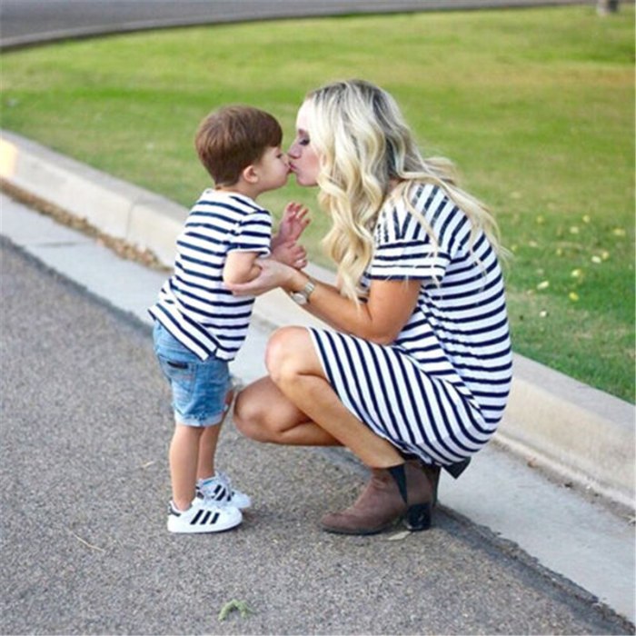 Summer New Family Clothing Matching Mother And Daughter Clothes Striped Dresses Short Sleeve Outfits Casual Dress new