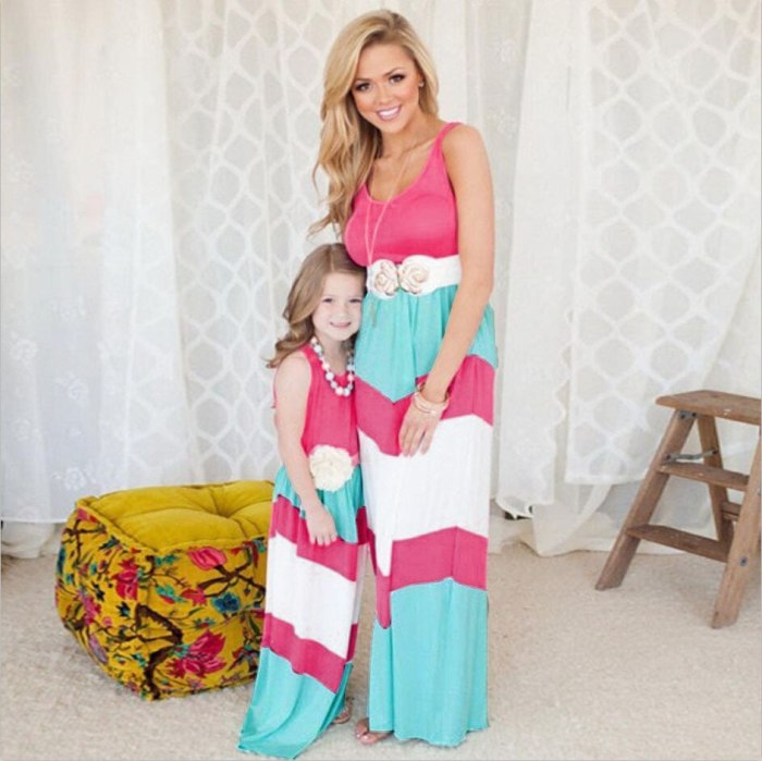 2021 Mother Daughter Dress Family Matching Clothes Striped Mom And Daughter Dress Family Look Outfits Kids Parent Child Outfits
