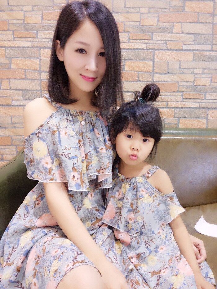 Family Matching Outfits Summer Mother Daughter Lace Dresses Fashion Clothing Mom Daughter Cute Party Dress Beach Holiday Dress