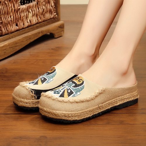 New Summer Handmade Embroidery Round Toe Totem Shallow Outside Casual Linen Cotton Shoes Woman Slippers Slides