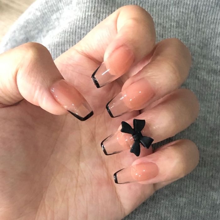 24pcs Black French False Nails Detachable Wearable fake nails press on Fake Nails Full Cover Artificial Nail Tips Manicure Tool