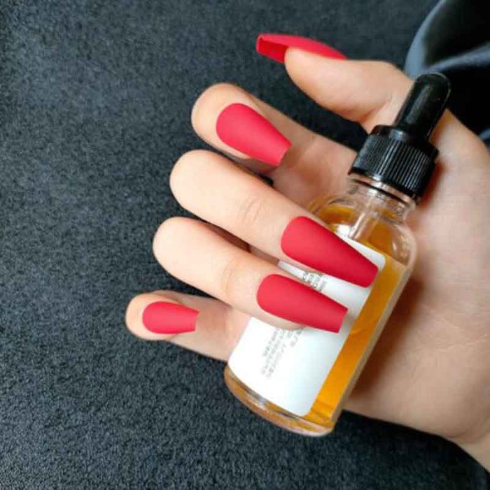 24 Pieces Full Coverage New DIY Wedding Wearable Matte Red Fake Nails with Glue