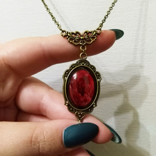 Gothic Vintage Fashion Red Stone Pendant Necklace