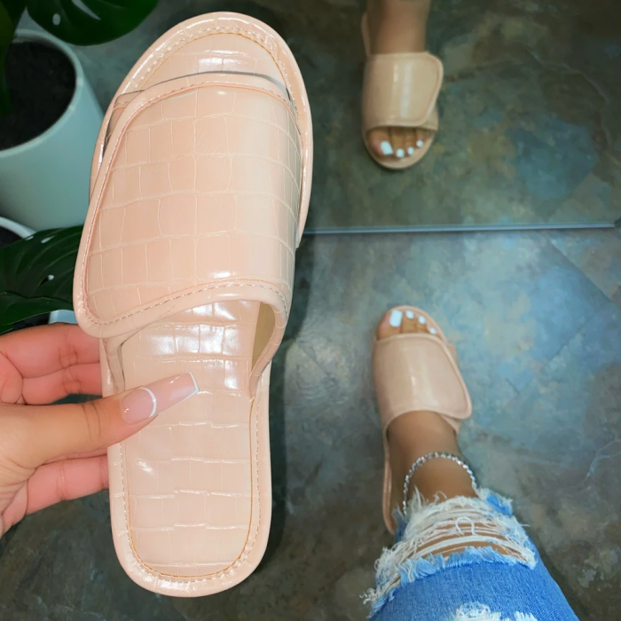 Flat Heel North Velcro Sandals