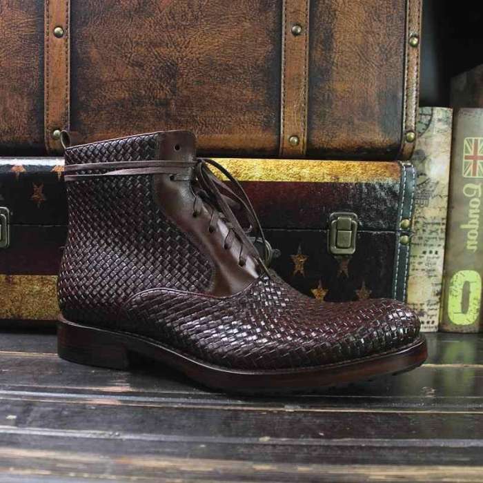 Men Handmade Leather Woven Bordered Boots