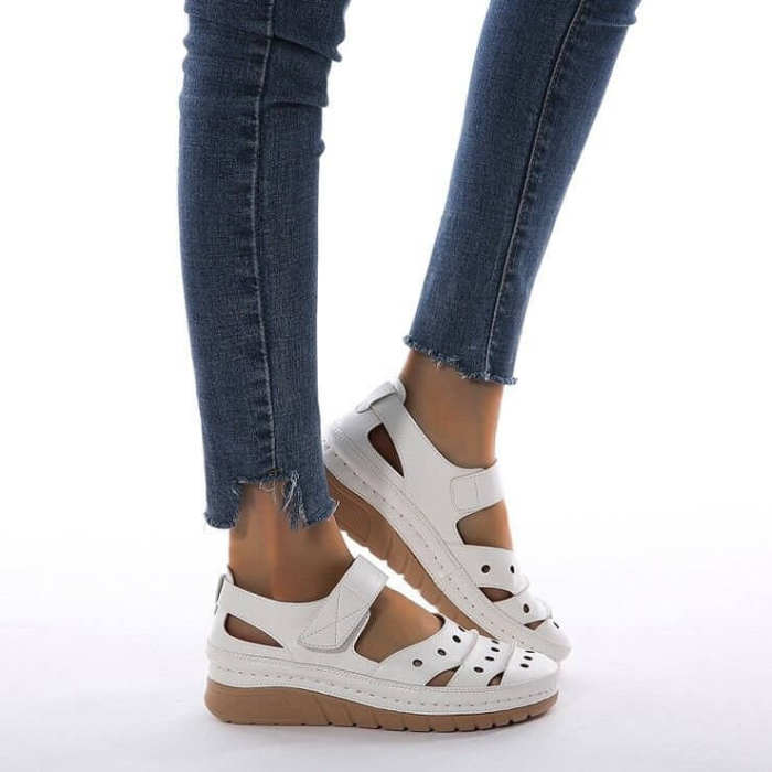 Women Retro Hollow Shoes Casual Breathable Round Toe Wedges Design