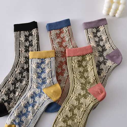 🎁New Year Sale-5 Pairs Women's Vintage Embossed Cotton Socks