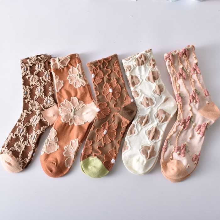 🎁New Year Sale-5 Pairs Women's Elegant Embossed Floral Cotton Socks