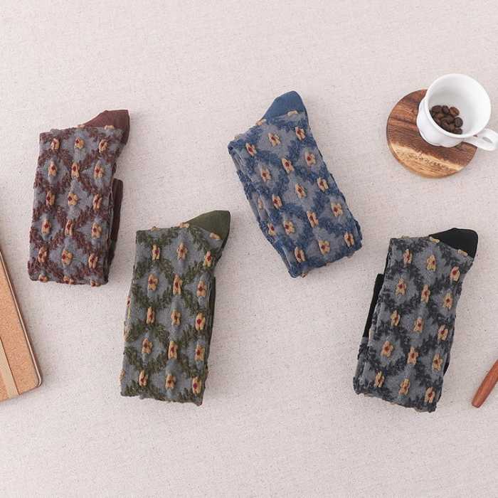 🎁New Year Sale-4 Pairs Womens Floral Long Cotton Socks