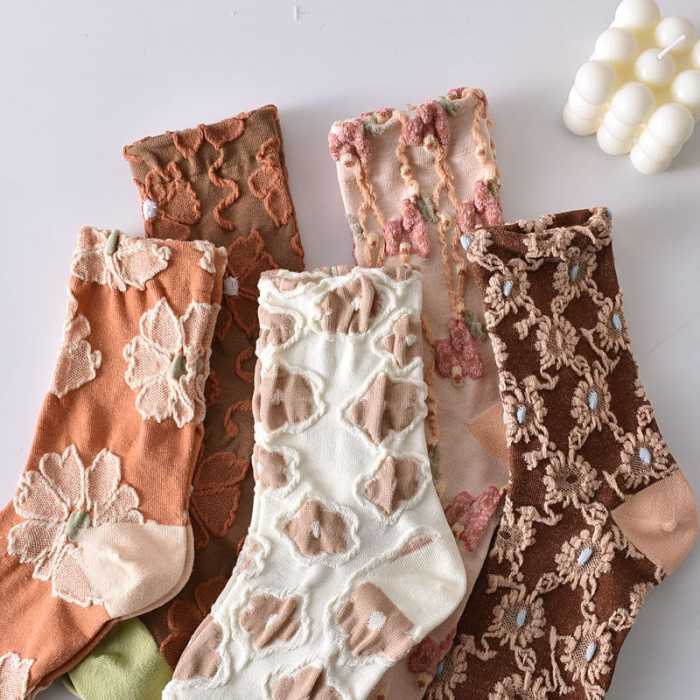 🎁New Year Sale-5 Pairs Women's Elegant Embossed Floral Cotton Socks